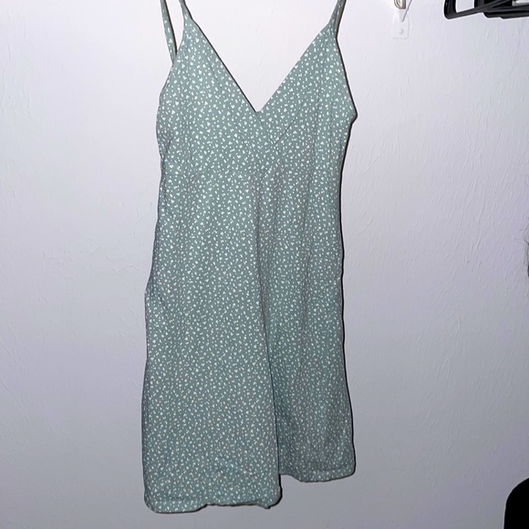 Mint Green Flower Short Dress - Picture 2 of 4